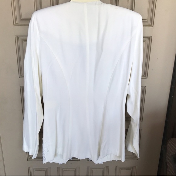 Vintage 2PC Beauty Jacket/Skirt Sz8 Embroidered Creme Self Buttons Shoulder Pads - Picture 3 of 11